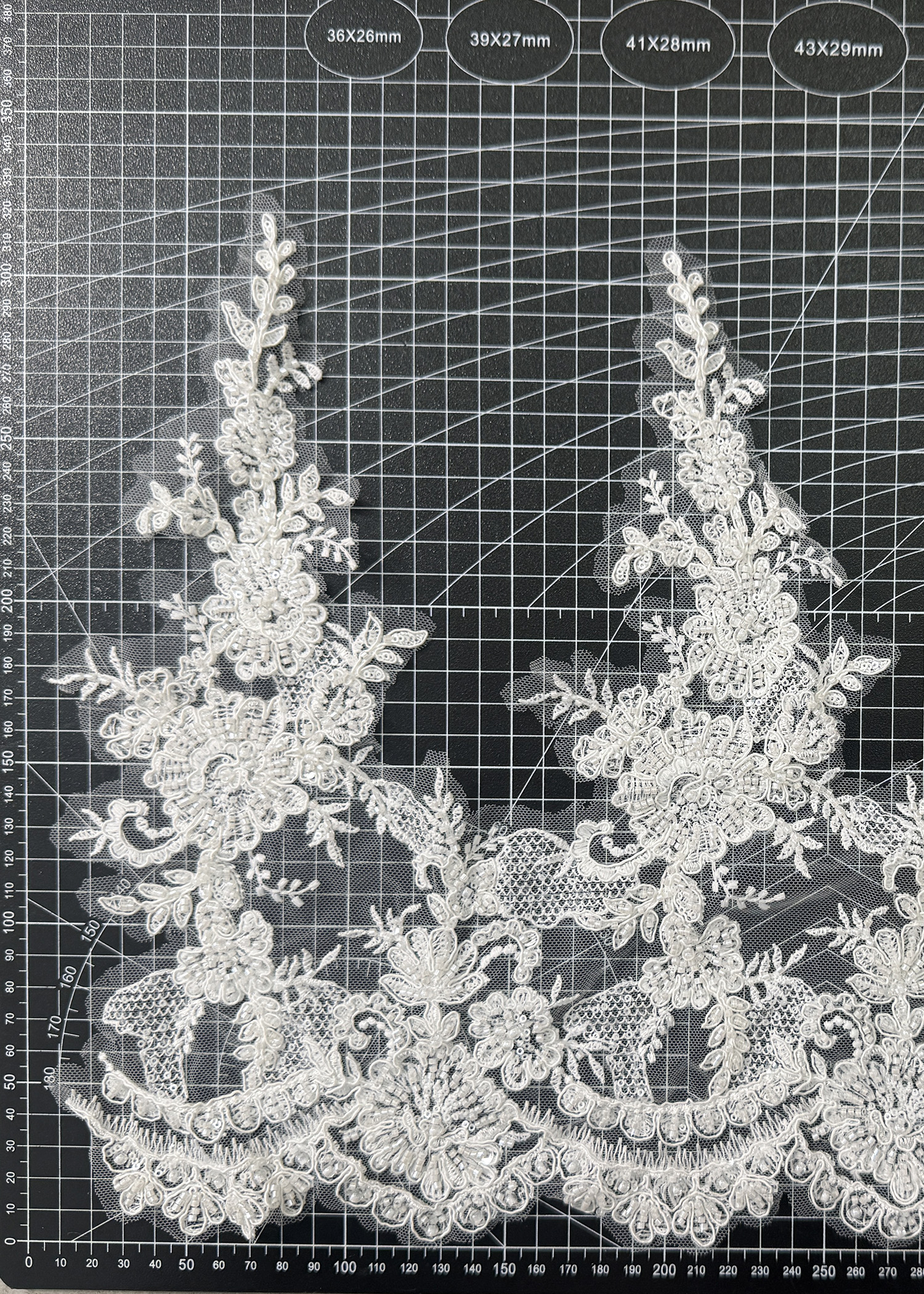 Yanzi lace bead trim (YZM200C)